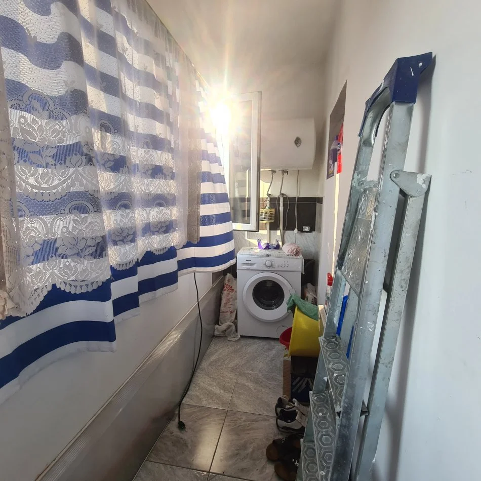 Laprak,  jap 2+1+Ballkon, Kati 5, 85 m² 500 € (Kupola)