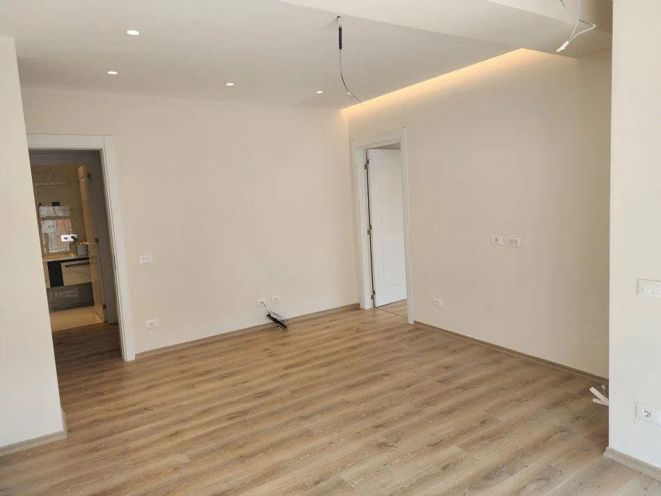 Tirane, jepet me qera apartament 2+1 Kati 6, 92 m² 500 € (Bulevardi i Ri)