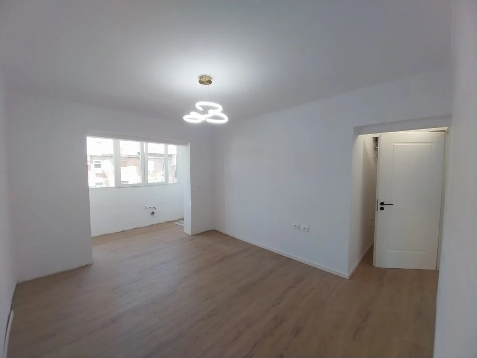 Tirane, shitet apartament 2+1 Kati 3, 64 m² 169.001 € (Rruga kavajes)