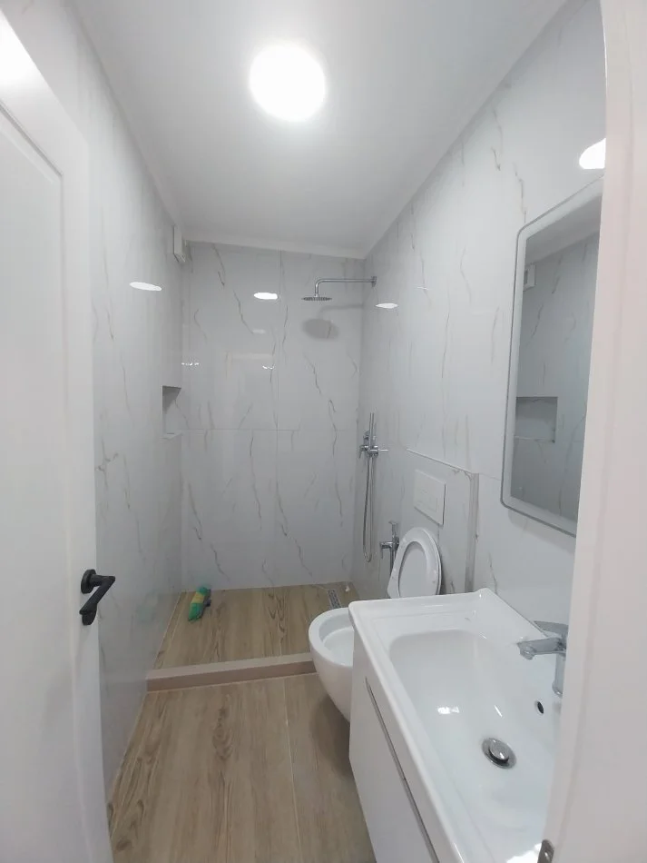 Tirane, shitet apartament 2+1 Kati 3, 64 m² 169.001 € (Rruga kavajes)