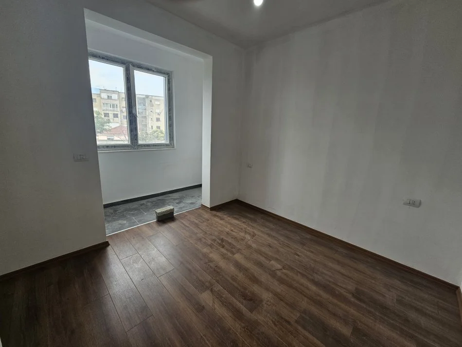 Tirane, shitet apartament 1+1 Kati 3, 53 m² 131.800 € (RRUGA ELBASANIT)