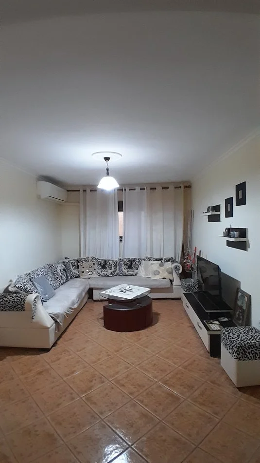 Tirane, jepet me qera apartament 1+1 Kati -1, 76 m² 450 € te Ujvara (Prane Stadiumit Dinamo, banka credins)