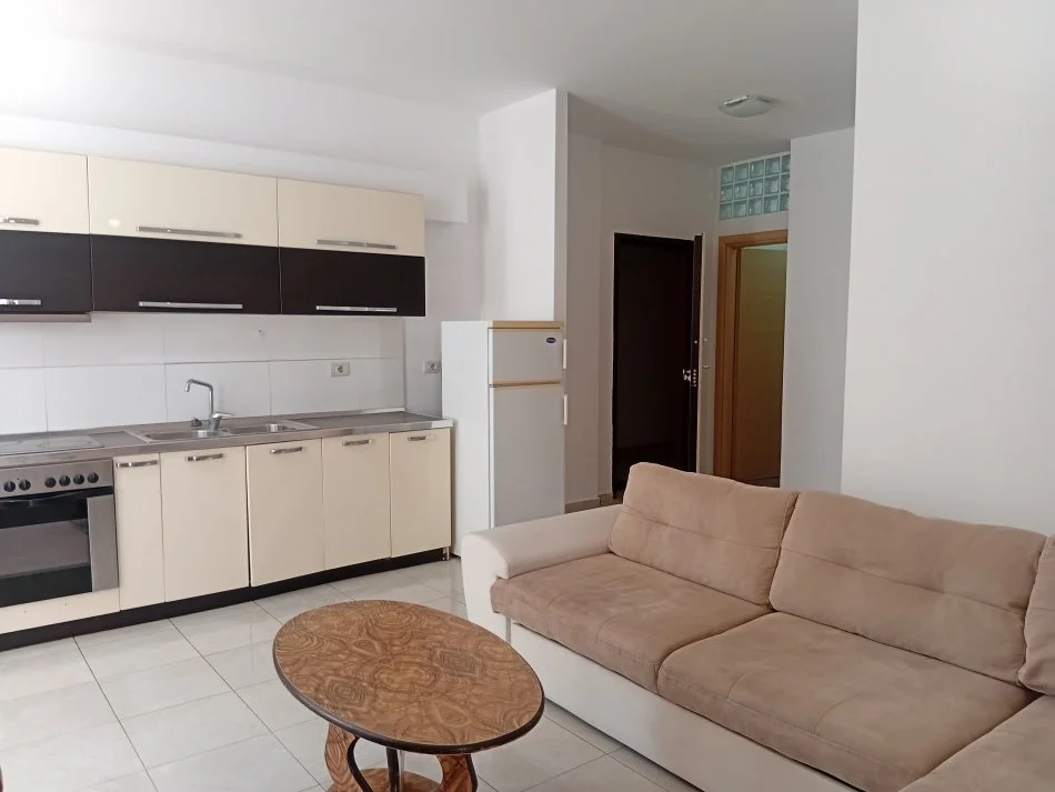 Tirane, shitet apartament 1+1+Ballkon Kati 3, 66 m² 90.000 € (Fresk rruga Muhamed Deliu)