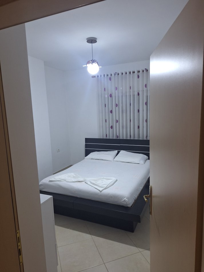 Pogradec, jepet me qera apartament 1+1+Ballkon Kati 3, 70 m² 70 € (Sulstarovari lagjia1)