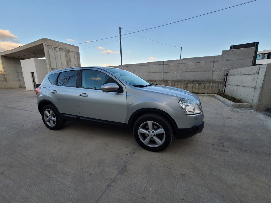Tirane, shes makine Nissan qashqai 2.0 Benzin+Gaz, gri metalizato automatik Klima 6.300 €