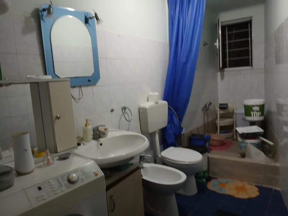 Tirane, jepet me qera apartament 1+1+Aneks Kati 1, 70 m² 450 € (Mine peza)