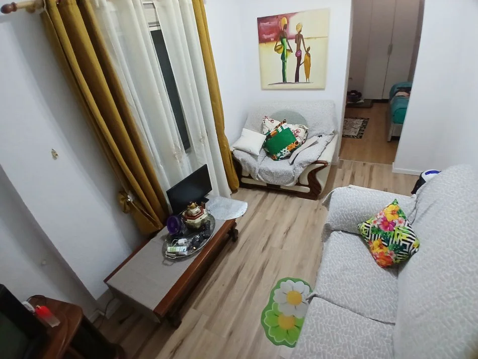 Tirane, jepet me qera apartament 1+1+Aneks Kati 1, 70 m² 450 € (Mine peza)