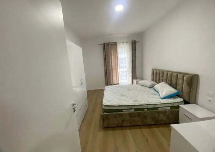 Don Bosko, jap 1+1 Kati 5, 65 m² 450 € (Gjykata Administrative)