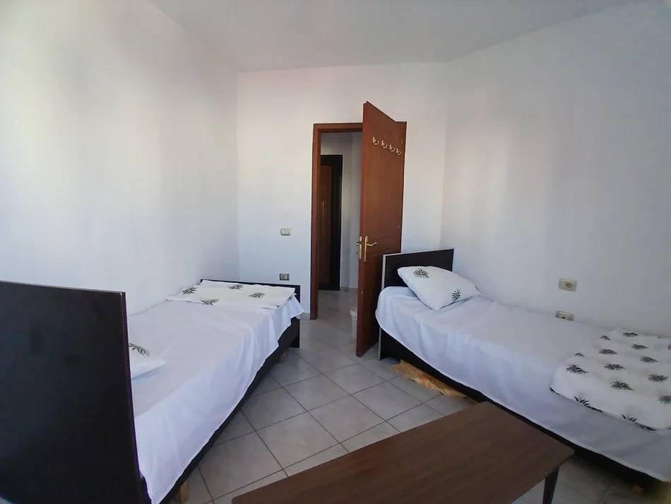 Tirane, jepet me qera apartament 2+1+Ballkon Kati 4, 90 m² 500 € (Perball Harry Fulls)