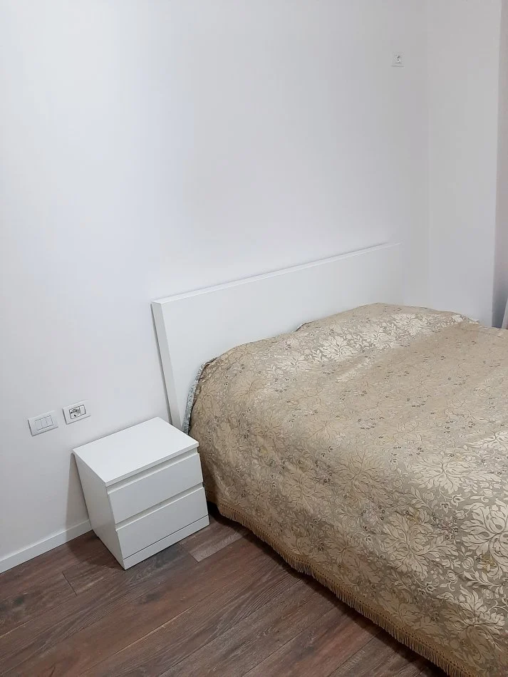 Okazion !! Shitet Dhome Gjumi 700 Euro!