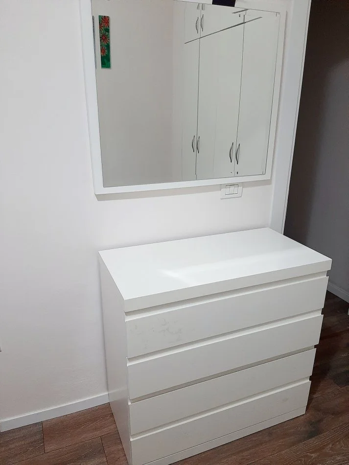 Okazion !! Shitet Dhome Gjumi 700 Euro!