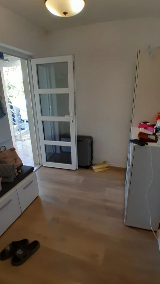 Tirane, jepet me qera apartament 1+1+Aneks+Ballkon Kati 1, 76 m², me PARKIM, 500 € (Rr. Ali Visha) QYTETI STUDENTI!