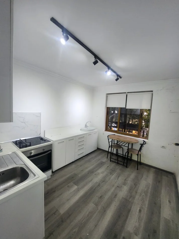 Tirane, shes apartament 2+1 Kati 2, 85 m² 250.000 € 