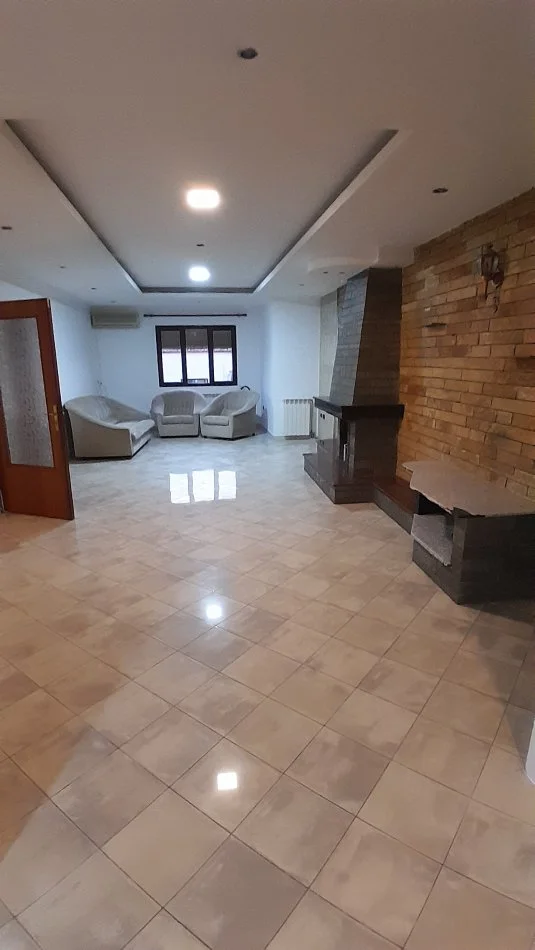 Tirane, jepet me qera apartament 3+1+Aneks+Ballkon Kati 2, 170 m²  550 € (Shkolla Bashkim Fino, Qyteti Studenti)