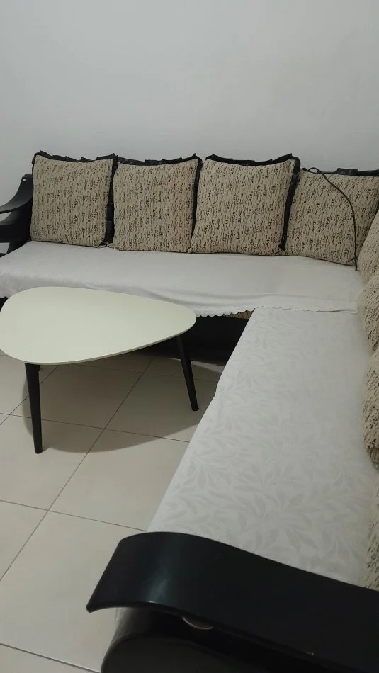 Tirane, jepet me qera apartament 1+1+Ballkon Kati 5, 69 m² 420 € (3 minuta nga KUPOLA Laprake)