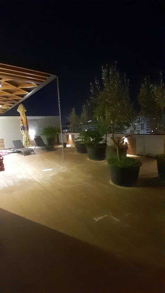 Tirane, jepet me qera apartament 1+1+Aneks+VERANDE supper,  Kati 8, 83 m² 630 € (Yzberisht, prane Bulevardit)