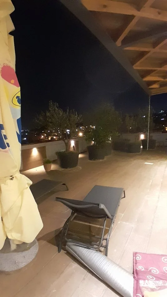 Tirane, jepet me qera apartament 1+1+Aneks+VERANDE supper,  Kati 8, 83 m² 630 € (Yzberisht, prane Bulevardit)