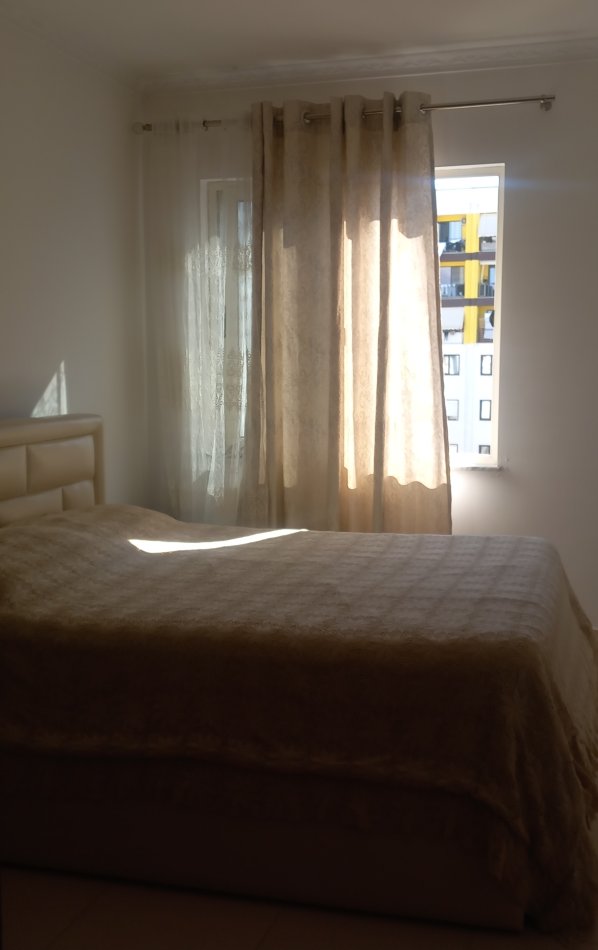 Tirane, jepet me qera nga Pronari, pa-komision apartament 1+1+Ballkon Kati 8, 70 m² 400 € 