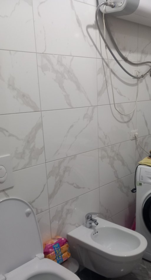 Tirane, jepet me qera nga Pronari, pa-komision apartament 1+1+Ballkon Kati 8, 70 m² 400 € 