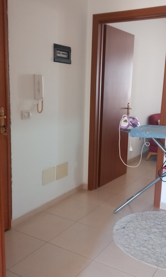 Tirane, jepet me qera nga Pronari, pa-komision apartament 1+1+Ballkon Kati 8, 70 m² 400 € 
