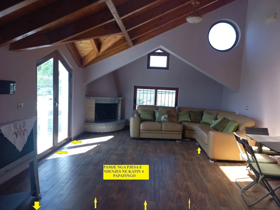 Golem-Mali-Robit- Kavaje: Shitet, vilë-ndërtes e mirembajtur, e kompletuar, mobiluar dhe funksionale,  me 3-kate, + papafingu, në sipëfaqe toke prej 740m2, sipërfaqe e ndërtuar 460m2, cmimi 650'000 €, diskutushëm, 650m nga Plazhi Qarretit e Golemit, 5.5km nga Kavaja, 12 km nga Amfiteatri  Durrsit.