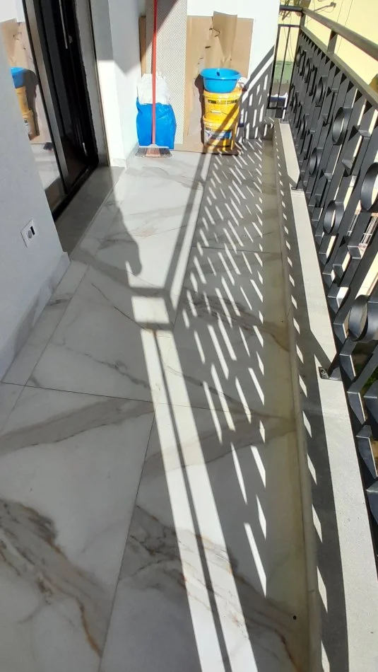 Tirane, jepet me qera apartament 1+1+Ballkon Kati 3, 69 m² 400 € (Shkolla Baletit prane BKT)