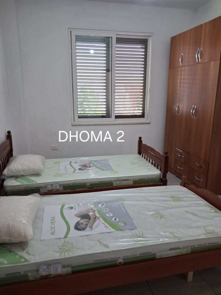 Tirane, jepet me qera Vile 3+1+Ballkon Kati 2, 120 m² 450 € (Rruga Njazi Meka afer shkolles te bashkuar)