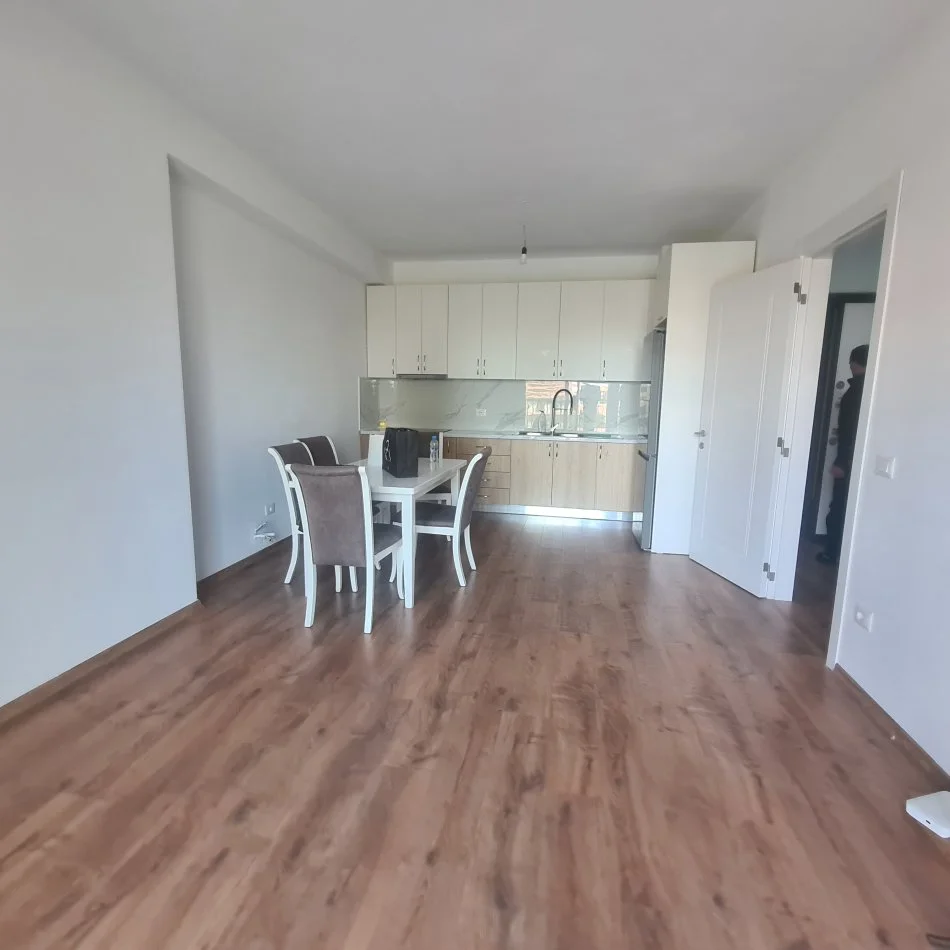 Bulevardi i Ri, shes 2+1+2 Tuelete+2Ballkone, Kati 2, sip. 105 m² 200000 € (Rruga Filip Jano, Tirane)