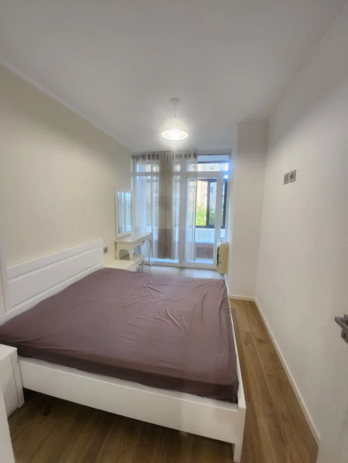 Tirane, jepet me qera apartament 1+1 , 700 €