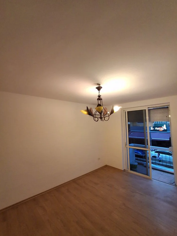 Tirane, jepet me qera zyre Kati 2, 62 m² 700 € 