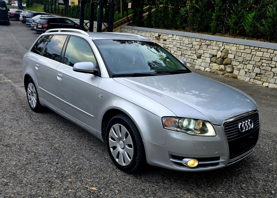 Tirane, shes makine AUDI Benzin, gri metalizato automatik Klima 212.121 km 4.400 €