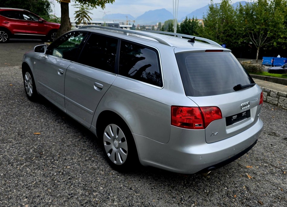 Tirane, shes makine AUDI Benzin, gri metalizato automatik Klima 212.121 km 4.400 €