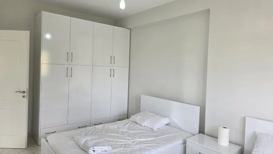 Lushnje, shitet apartament 2+1+Ballkon Kati 6, 104 m² 