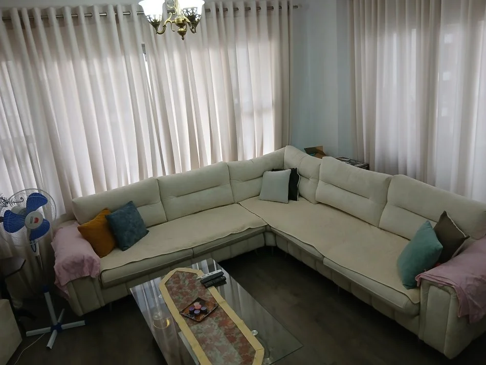 Tirane, jepet me qera apartament 1+1+Ballkon Kati 6, 70 m² 400 € (Nela 3)