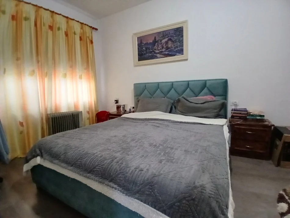 Tirane, jepet me qera apartament 1+1+Ballkon Kati 6, 70 m² 400 € (Nela 3)