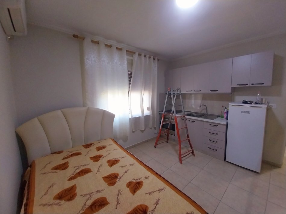 Tirane, jepet me qera Ambient garsonier + guzhinë Kati 3, 35 m² 415 € (Vasil Shanto, Pranë Universitetit Mesdhetar)