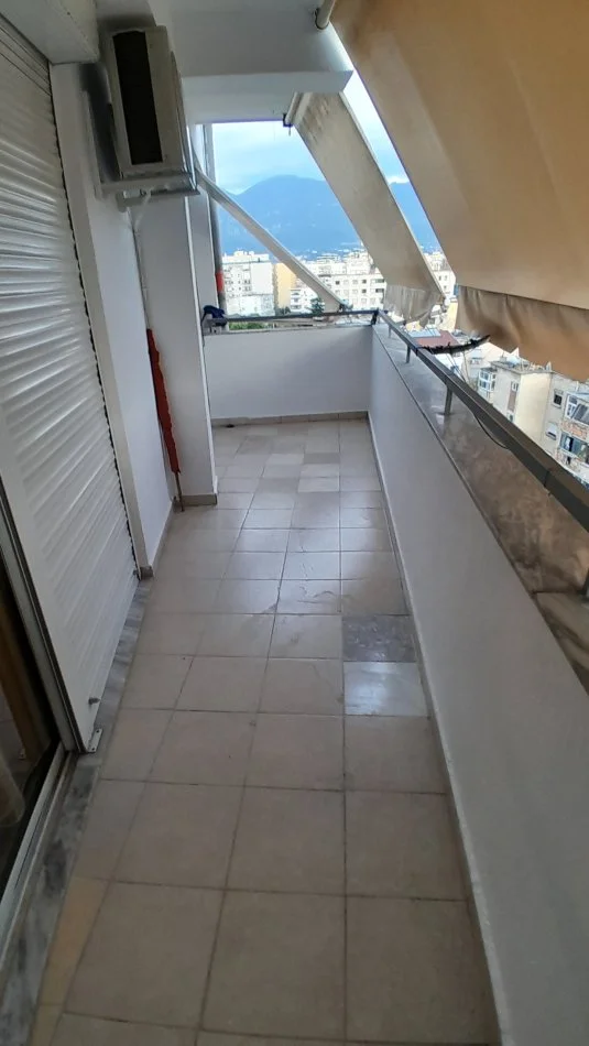 Tirane, jepet me qera apartament 3+1+Aneks+Ballkon Kati 8, 152 m² 680 € (Rr. Fortuzi prane Ministrise se drejtesise)