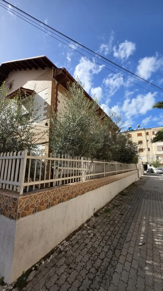 Lushnje, shitet Vile 3 Katshe Kati 0, 510 m² 