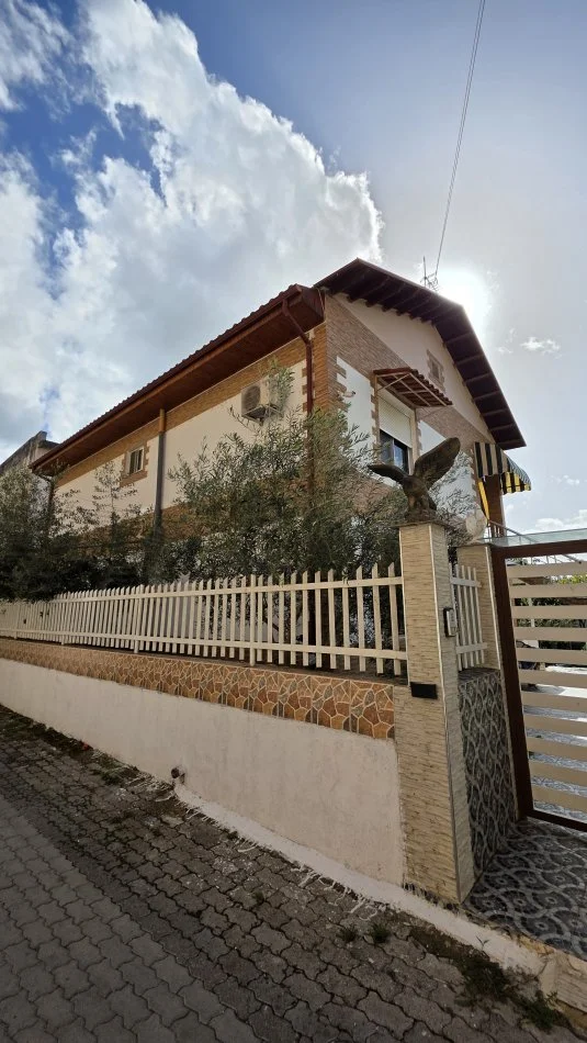 Lushnje, shitet Vile 3 Katshe Kati 0, 510 m² 