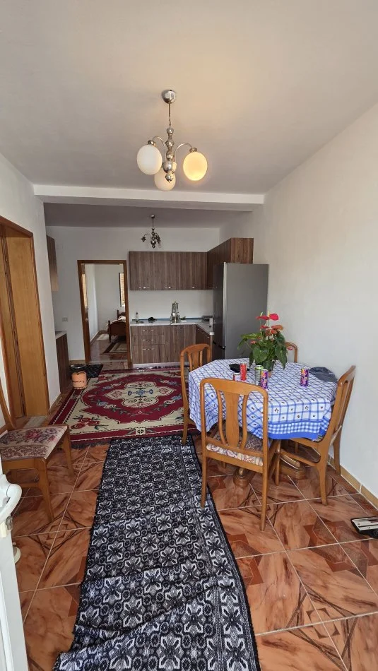 Lushnje, shitet apartament 2+1 Kati 1, 78 m² 