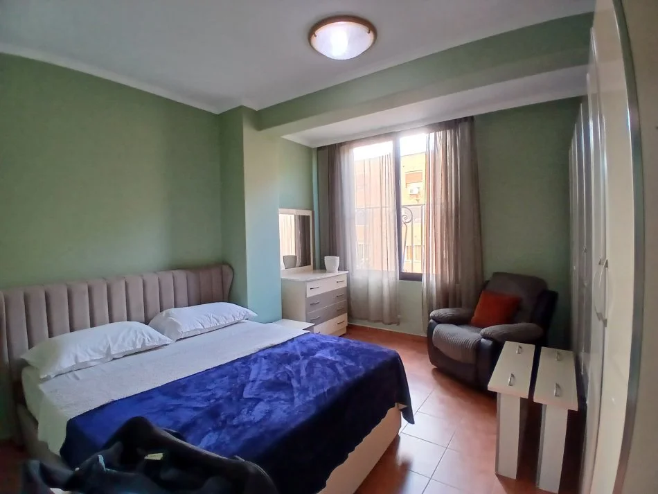 Tirane, jepet me qera apartament 1+1 Kati 2, 60 m² 550 € (Selvia)