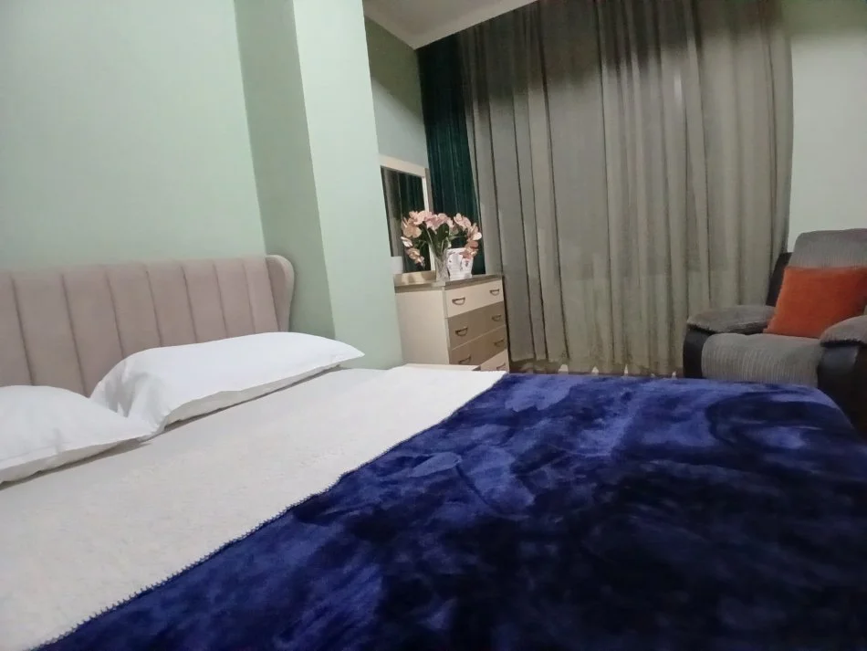 Tirane, jepet me qera apartament 1+1 Kati 2, 55 m² 500 € (Selvia)