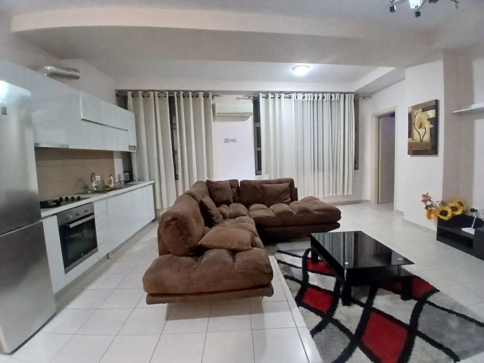 Tirane, jepet me qera apartament 2+1 Kati 2, 80 m² 600 € (Spar)