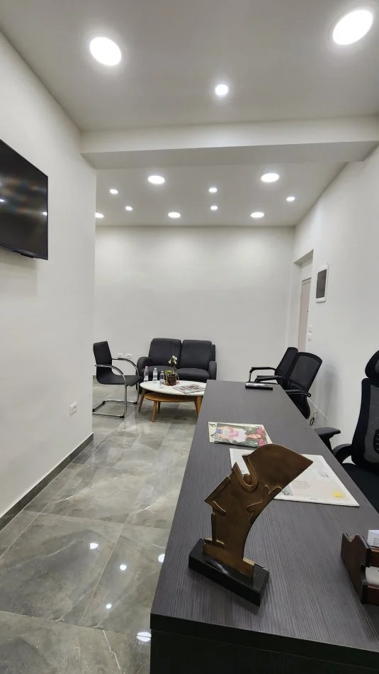 Tirane, shitet , 490.000 € 