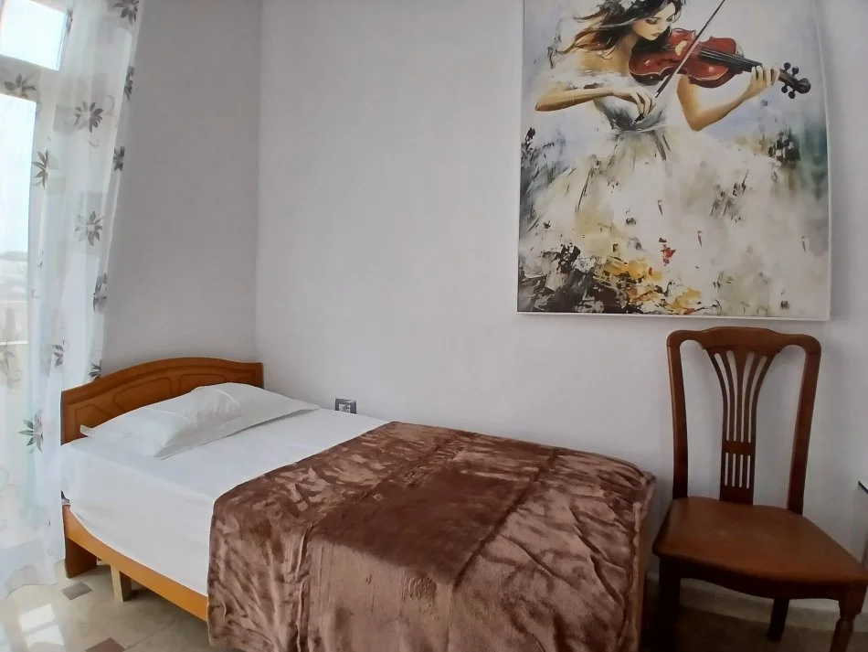 Tirane, jepet me qera apartament 2+1+Ballkon Kati 6, 70 m² 650 € (Rruga e durresit)