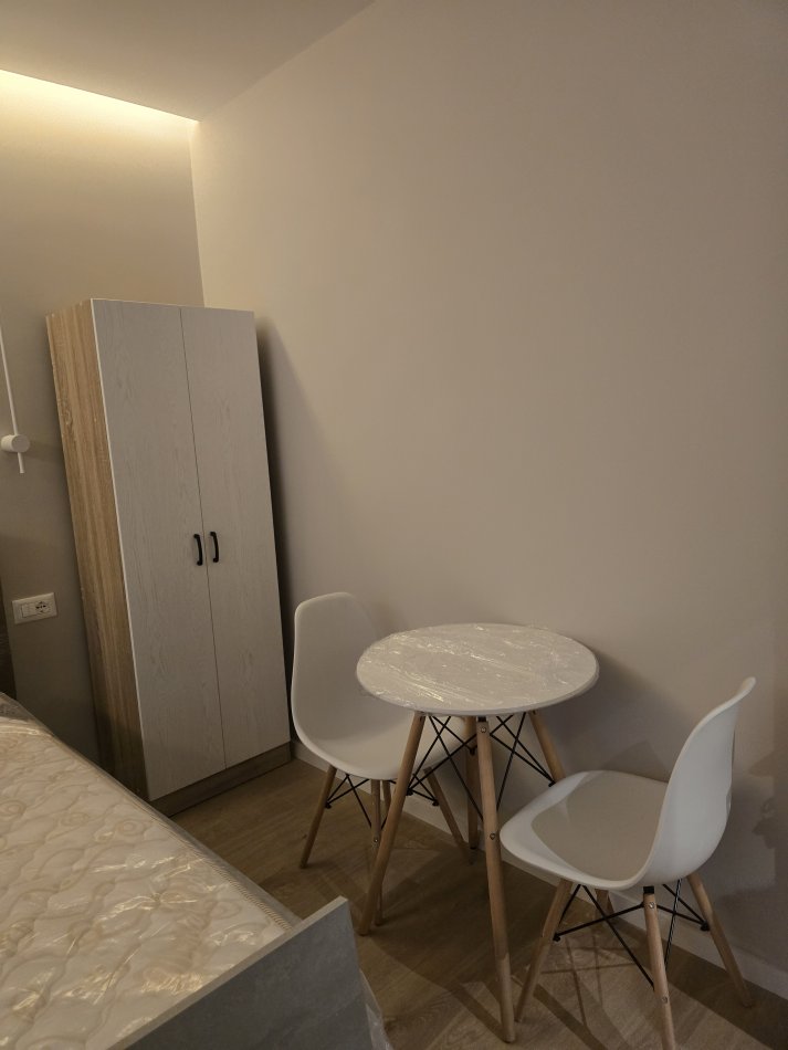 Tirane, jepet me qera garsonier Kati 4, 25 m² 402 € (Hoxha Tasin)