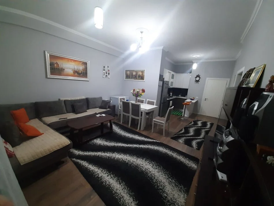 Tirane, shitet apartament 2+1 Kati 1, 91 m² 146.000 € (Fresku)