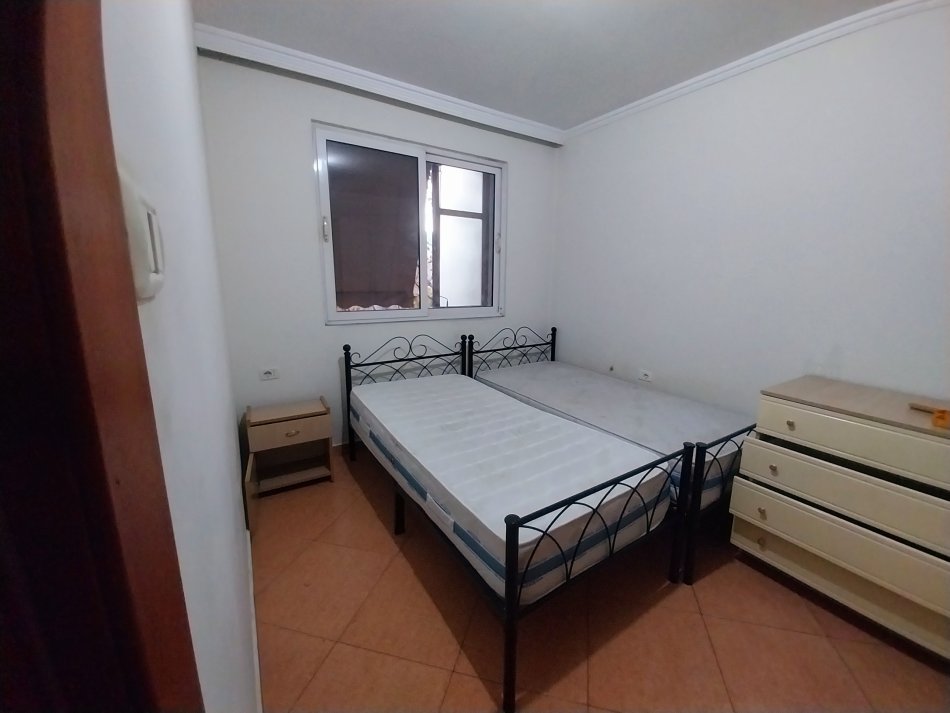 Tirane, jepet me qera apartament 1+1+Aneks+Ballkon Kati 4, 57 m² 410 € (Blv Gjergj Fishta Qëndër)