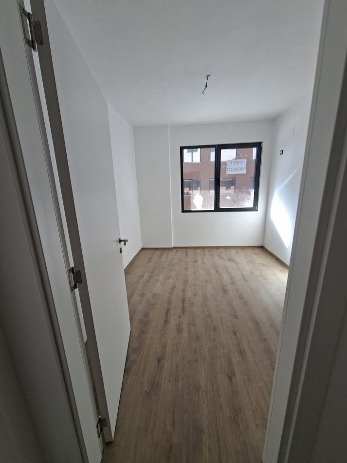 SHES APARTAMENT 2+1 RR.ELBASANIT  185.000 €
