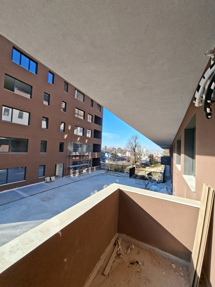 SHES APARTAMENT 2+1 RR.ELBASANIT  185.000 €